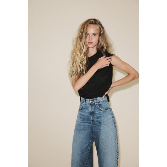 ZARA HIGH-WAIST TRF BARREL JEANS - Picture 4 of 10